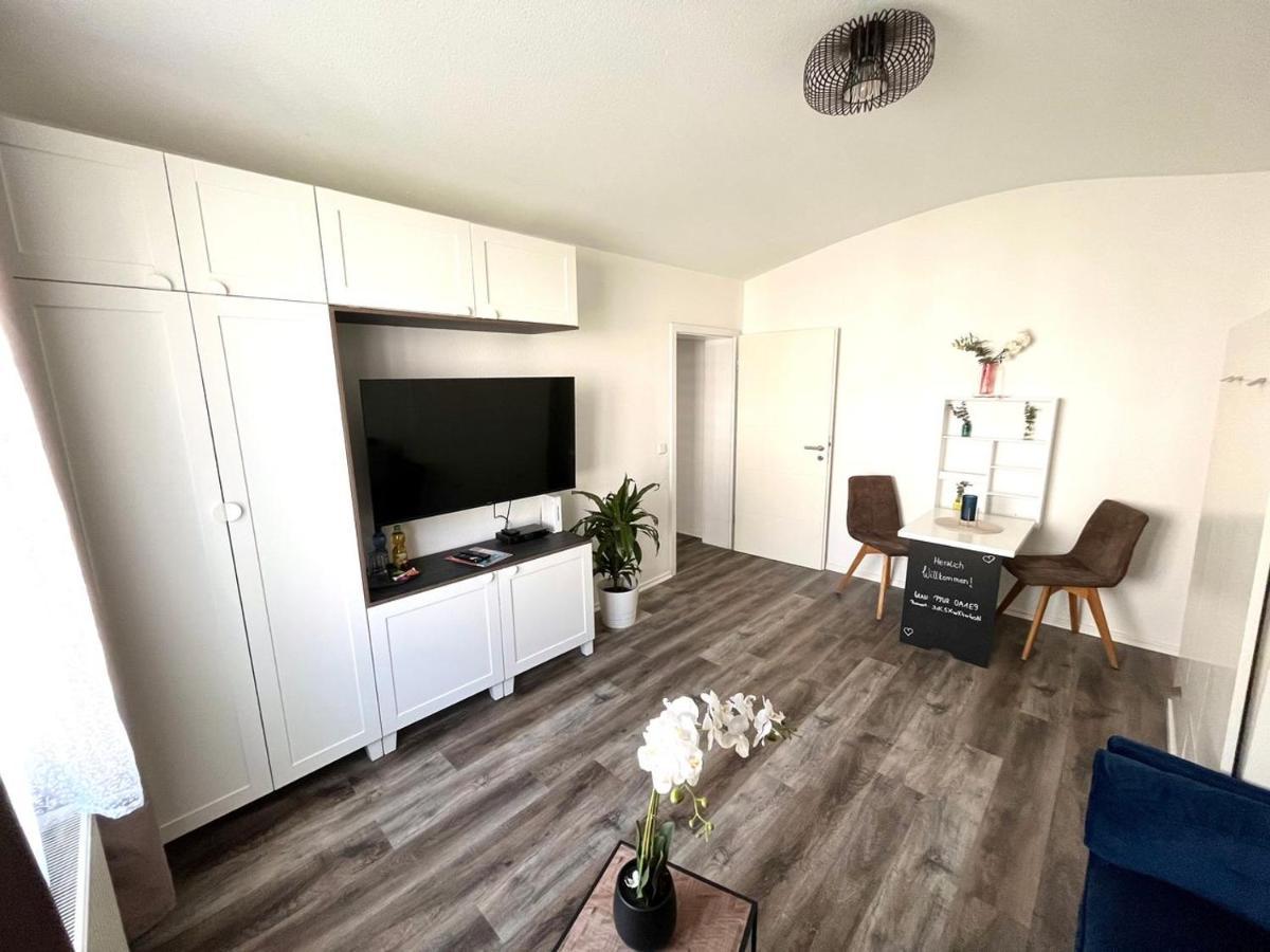 40 Qm Appartment Parkplatz, Balkon,Netflix, Prime 开姆尼茨 外观 照片